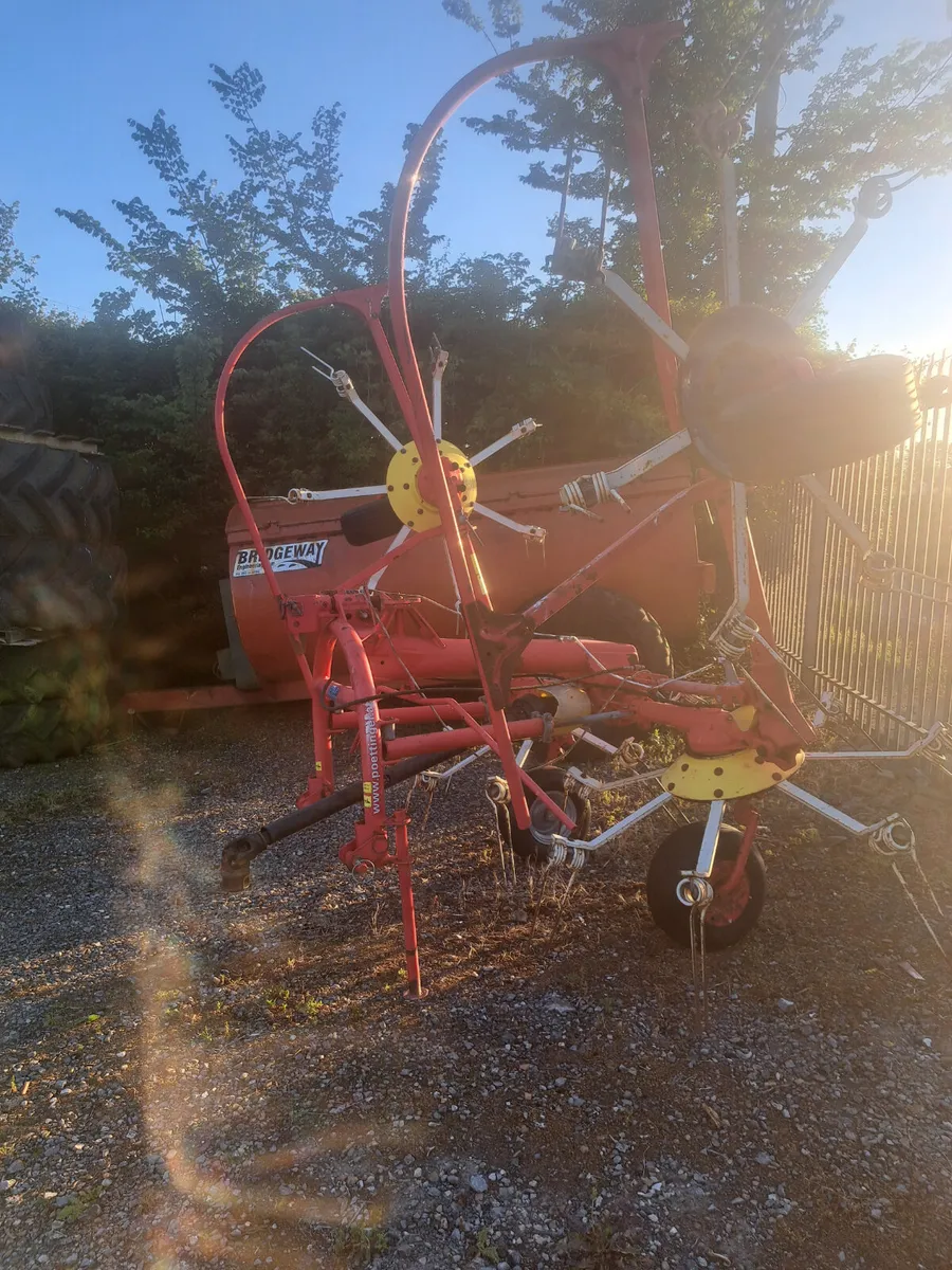 Farm machinery - Image 1