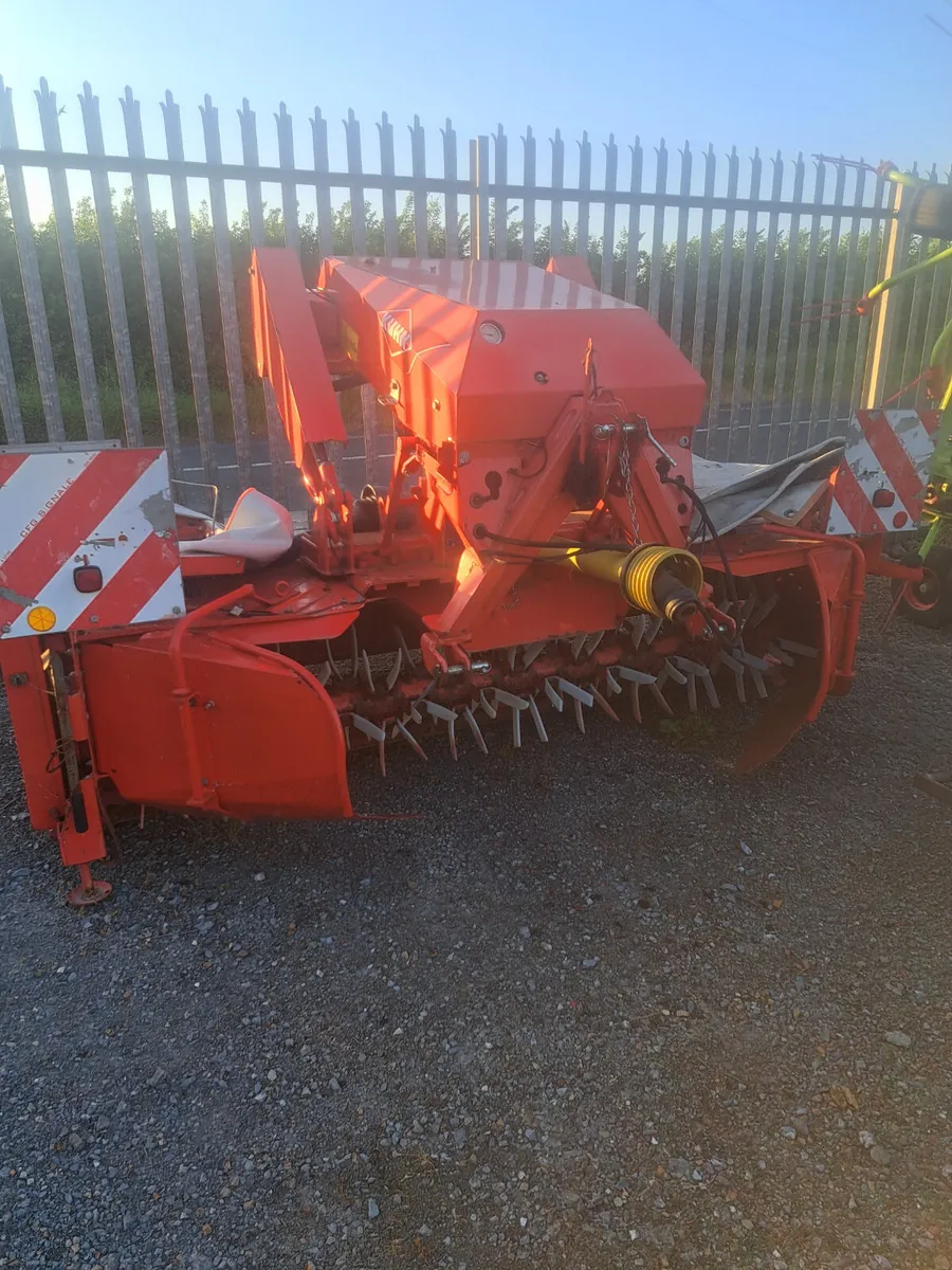 Farm machinery - Image 1