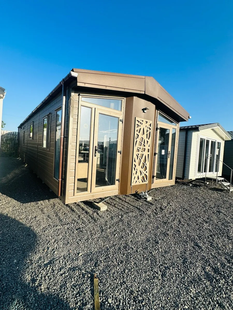 Carnaby lodge 42-13.6 At TPS caravan sales - Image 1