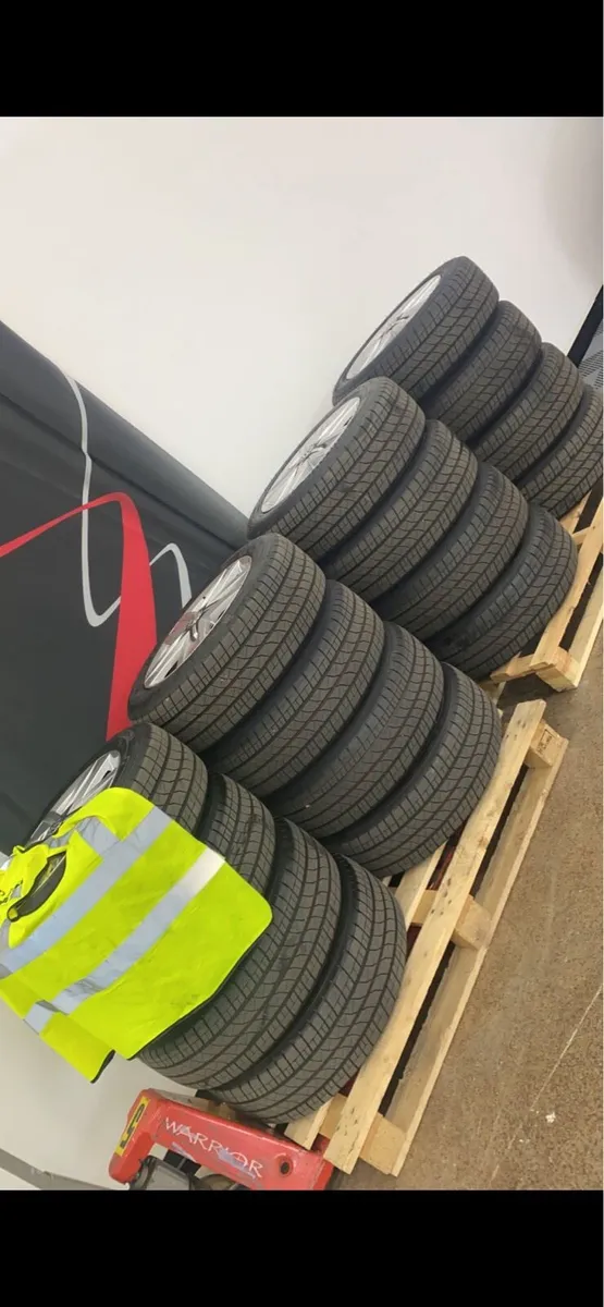 VW Transporter Davenport alloys New - Image 3