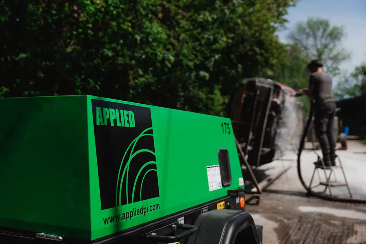 Dustless Sandblaster - Image 1