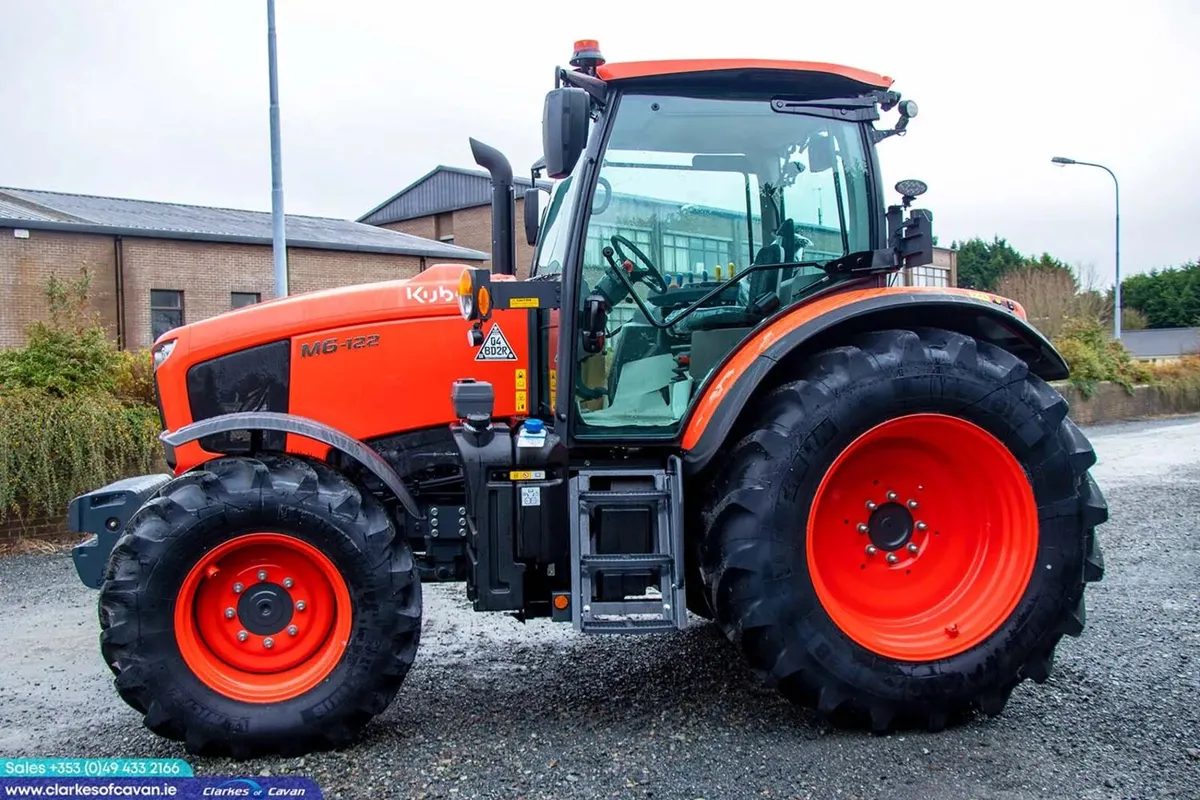 New Kubota M6-122 Tractor - Image 3