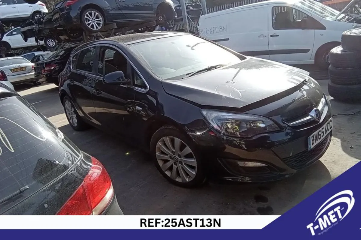 2016 VAUXHALL ASTRA BREAKING FOR PARTS - Image 1