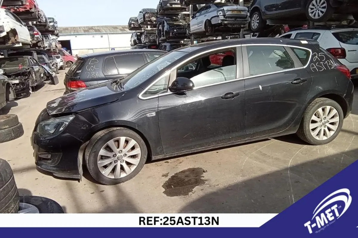 2016 VAUXHALL ASTRA BREAKING FOR PARTS - Image 2