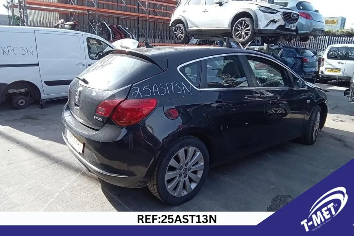 2016 VAUXHALL ASTRA BREAKING FOR PARTS - Image 3