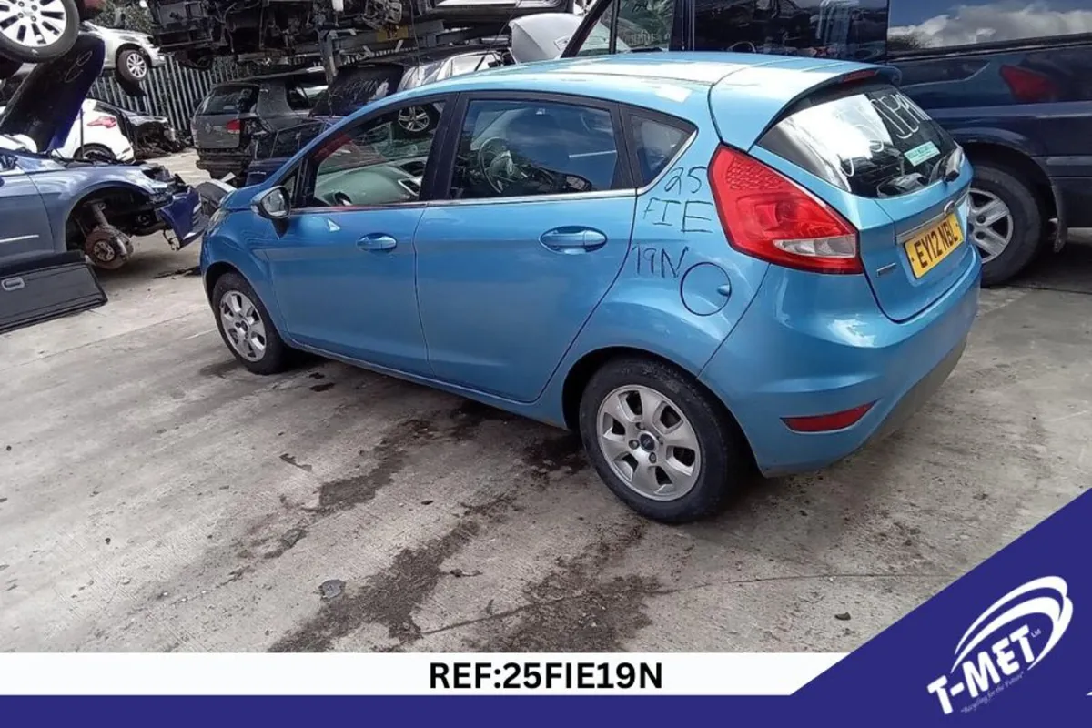 2012 FORD FIESTA BREAKING FOR PARTS - Image 1