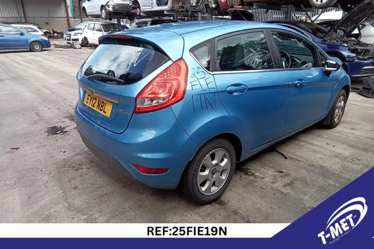 2012 FORD FIESTA BREAKING FOR PARTS - Image 2