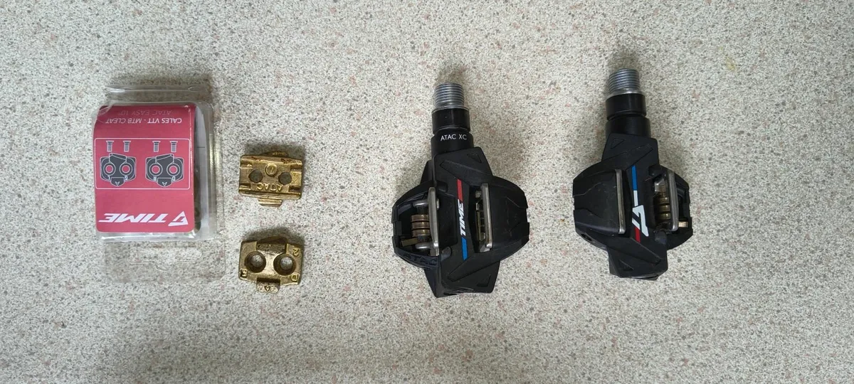 Suspended seatpost and crankbros pedals - Image 3