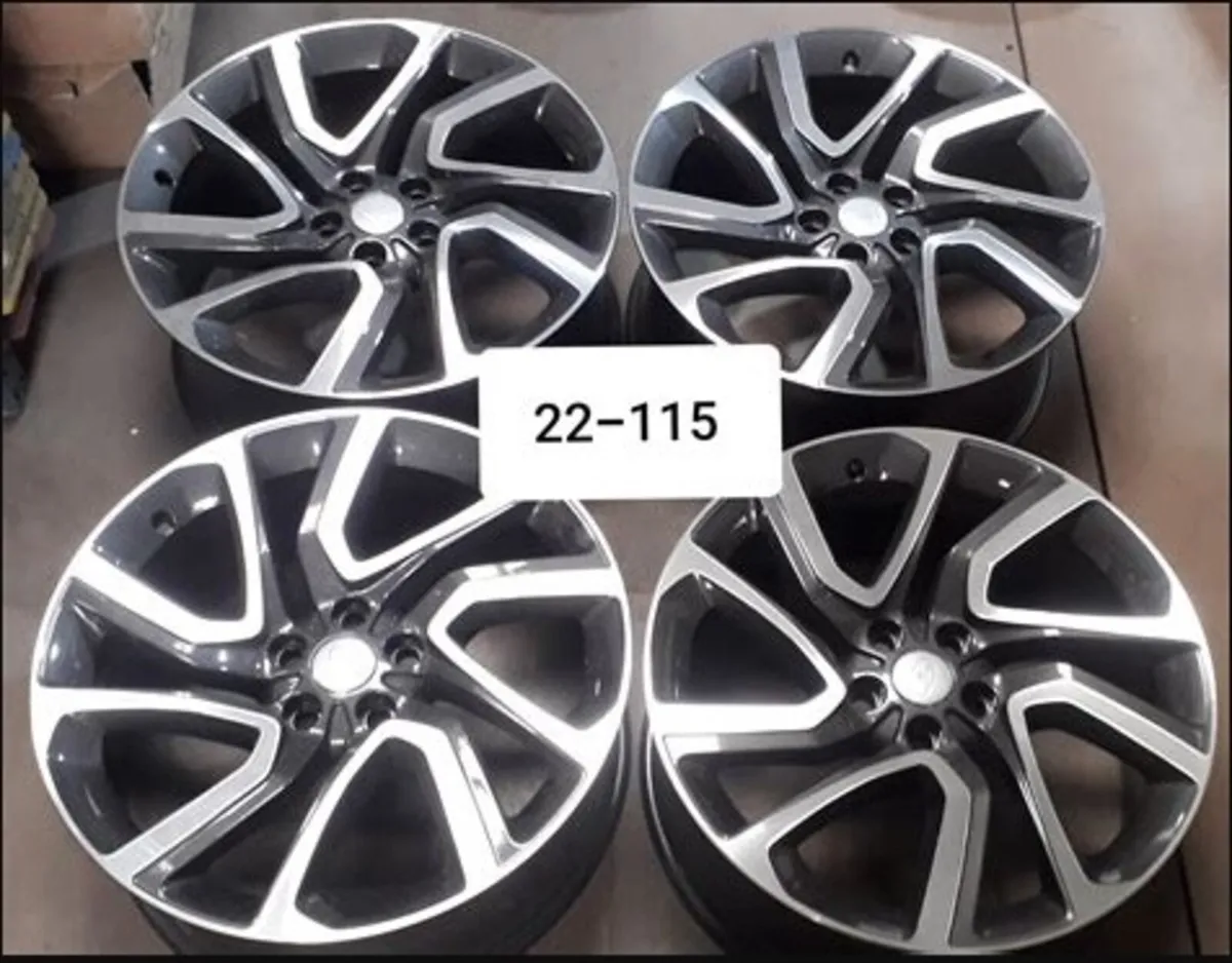 Range Rover 21" Origional Alloy like new