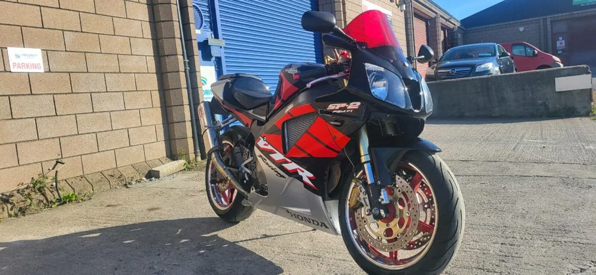 HONDA VTR SP2 - Image 1