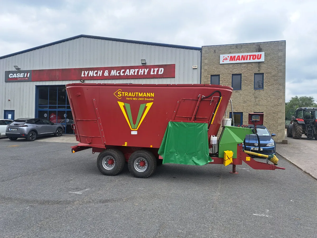 New Strautmann 2401 tub feeder - Image 1