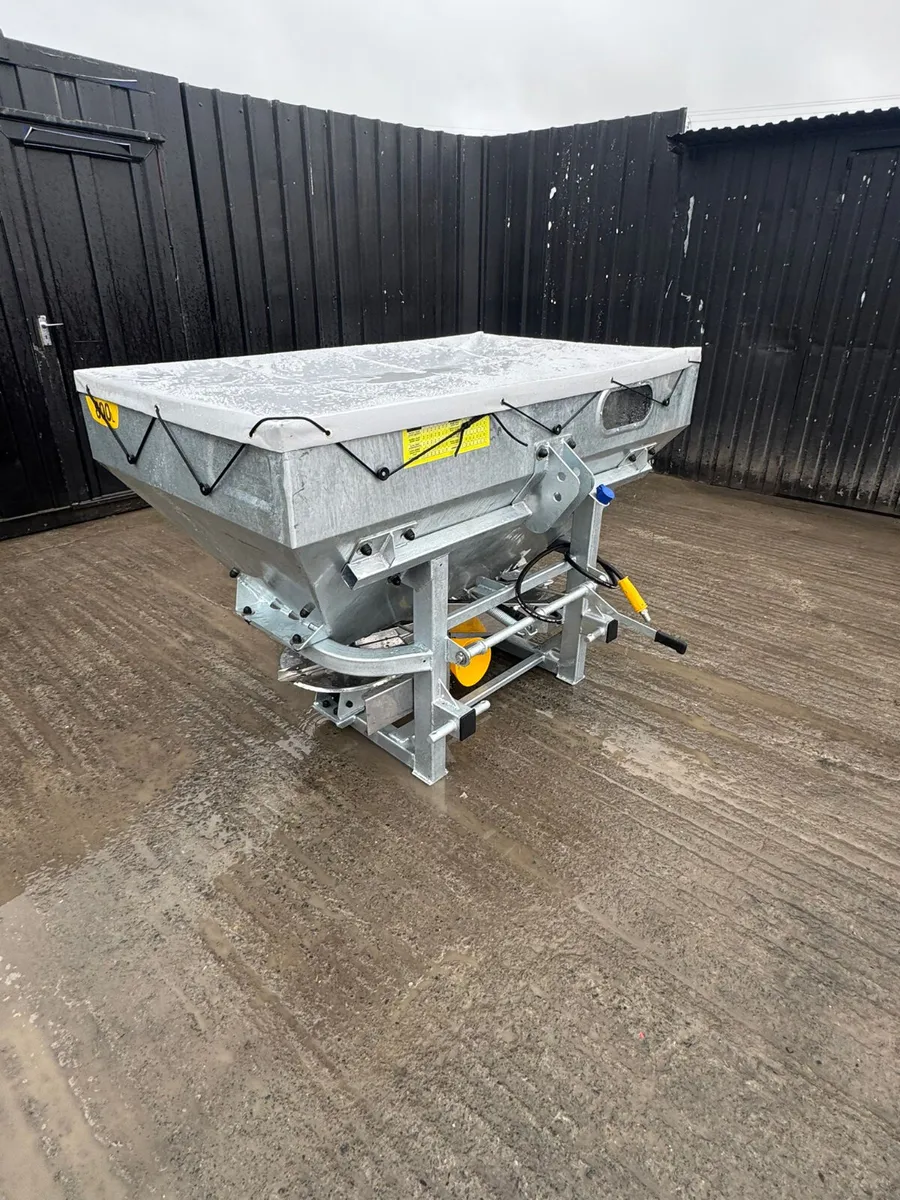 New and Unused Twin Disc Fertilizer Spreader - Image 1