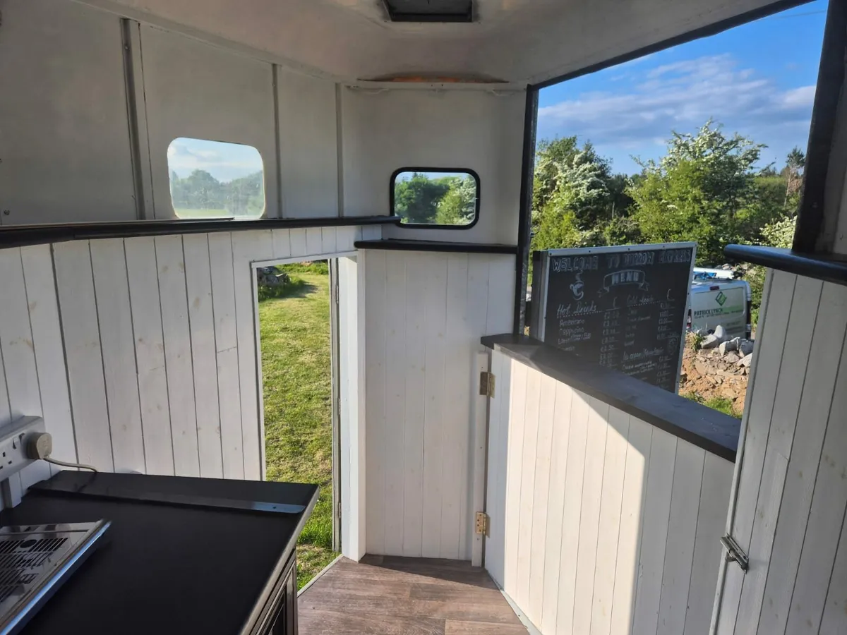 Ifor Williams Coffee Trailer ☕️ 🎂 - Image 4