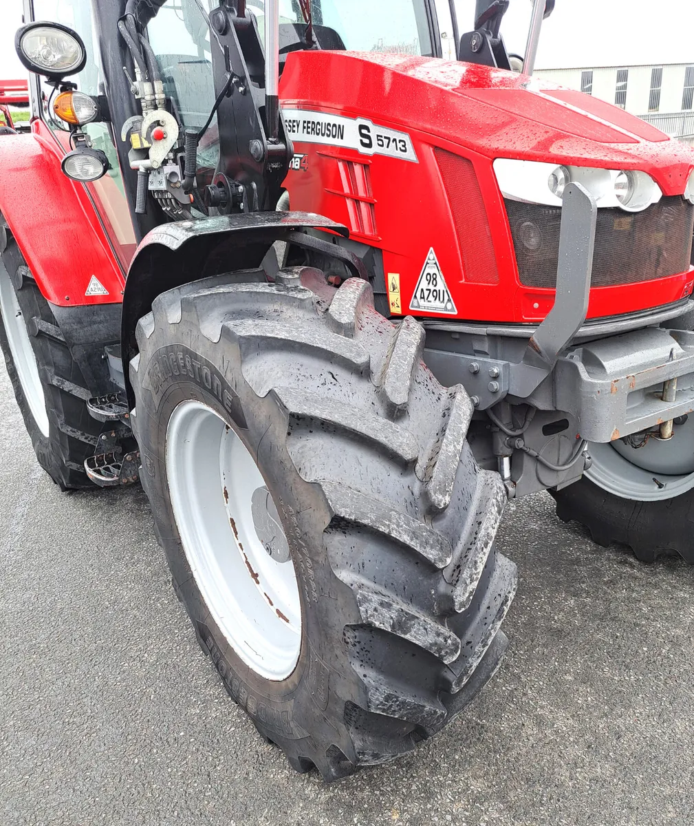 MASSEY FERGUSON 5713s +POWER LOADER - Image 4