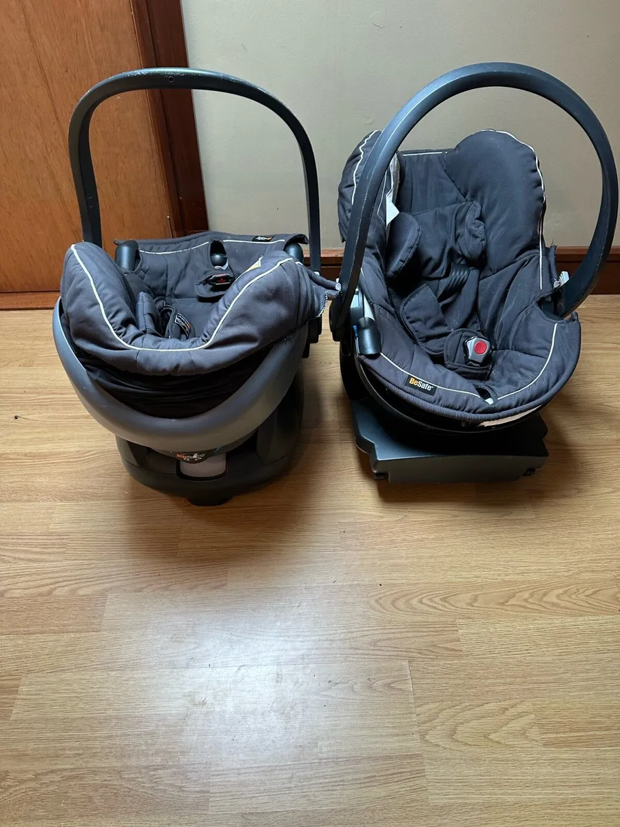 Quinny Buzz Travel Set with Car Seats - Image 4