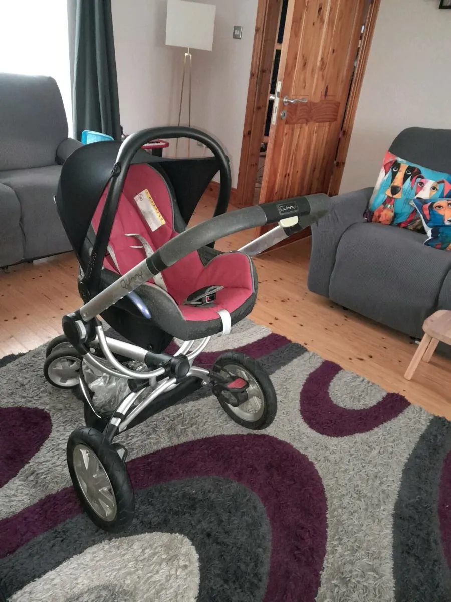 Quinny buggy and car seat - Image 1