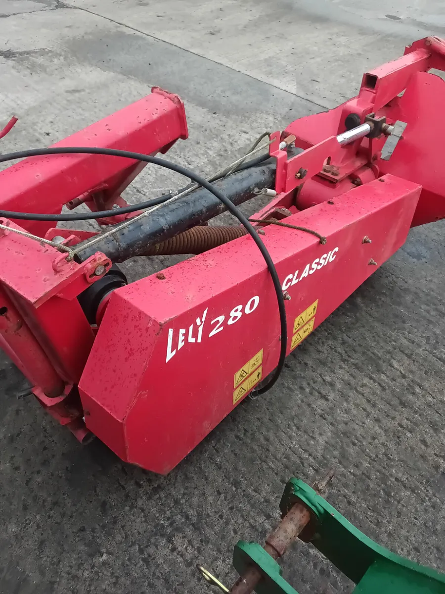 BREAKING LELY MOWERS - Image 1