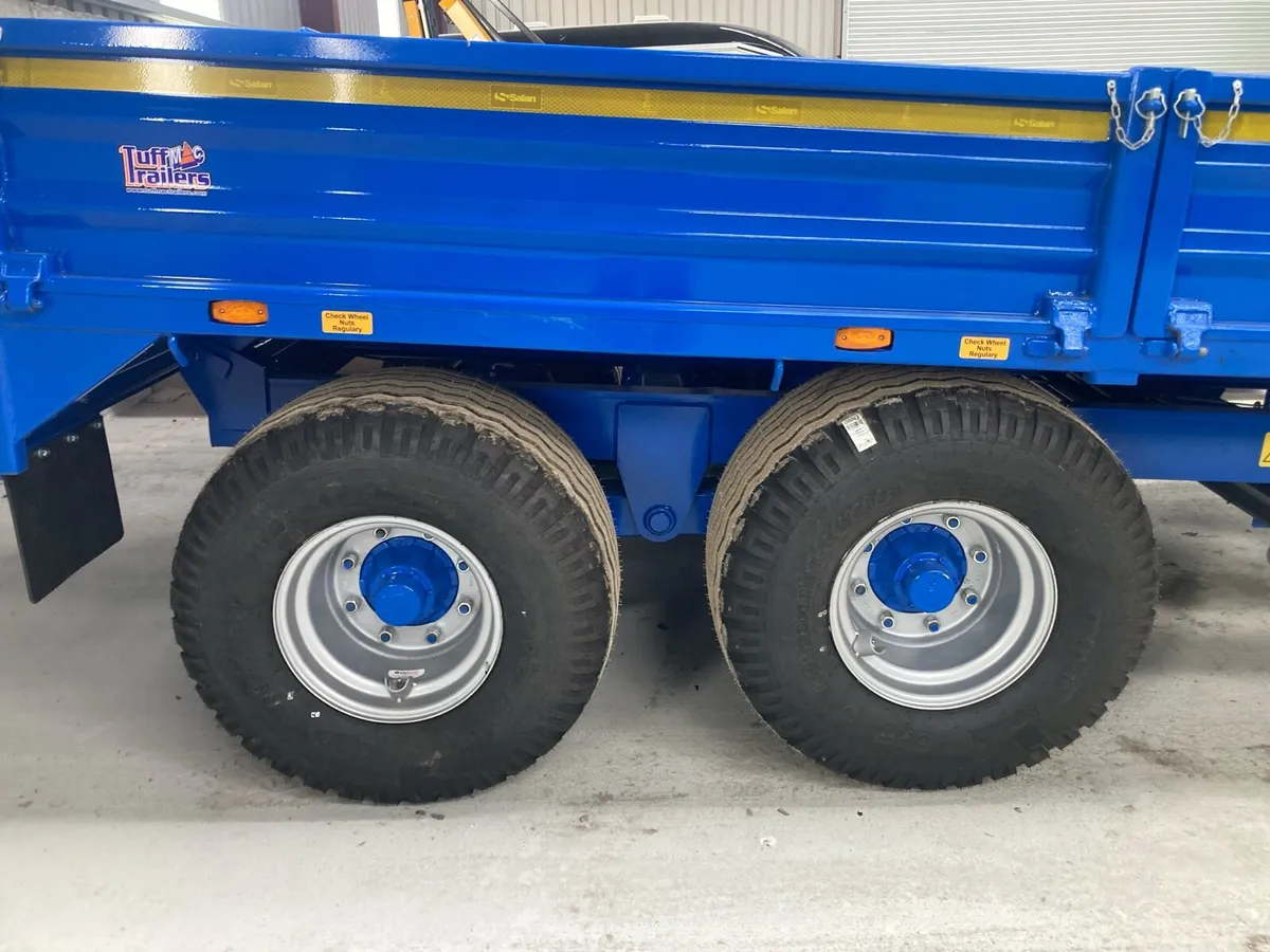 New 14/8 tipper with bale extension - Image 3