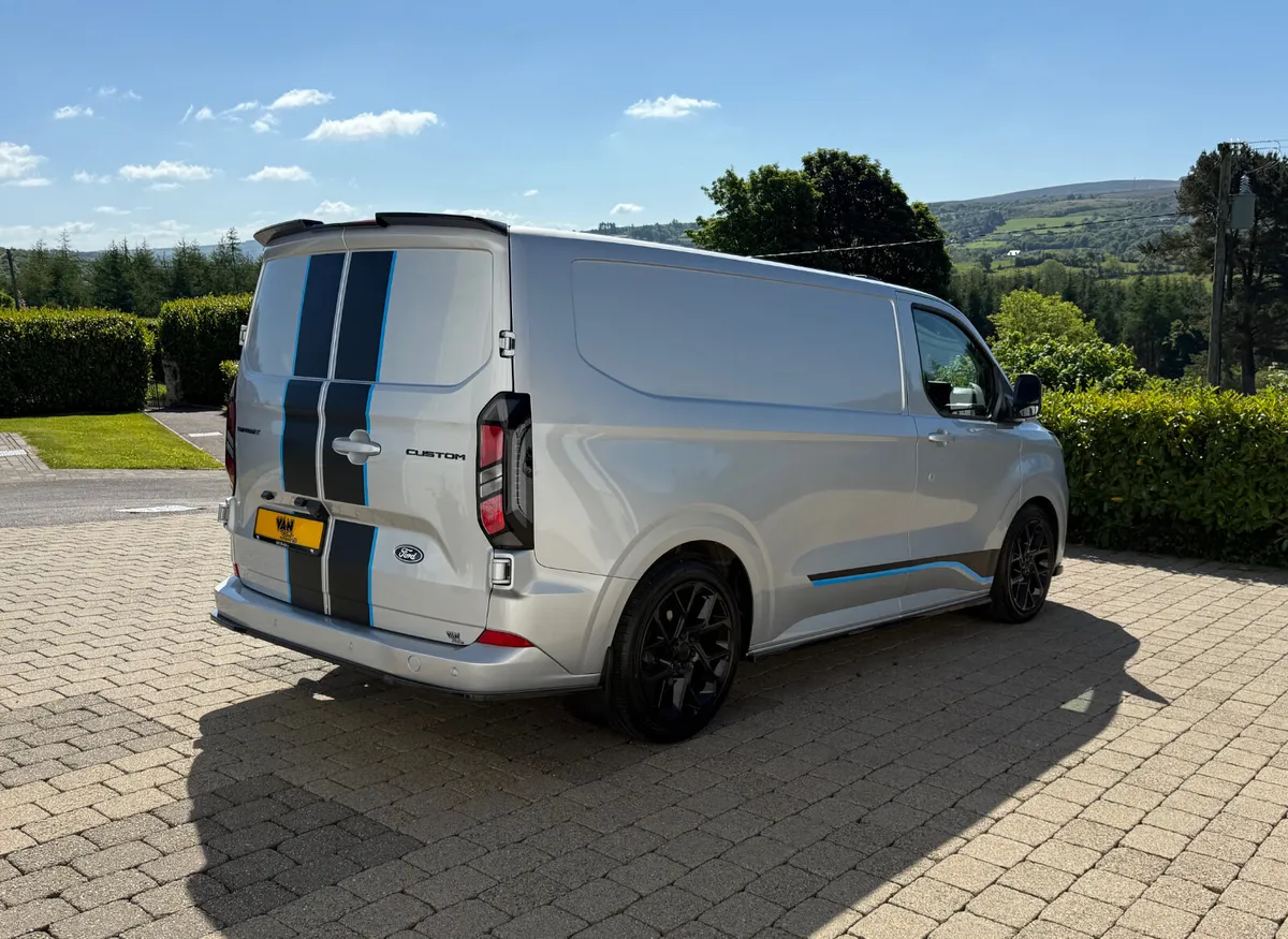 2024 Ford Transit Custom 2.0EBL KittedSpor - Image 4