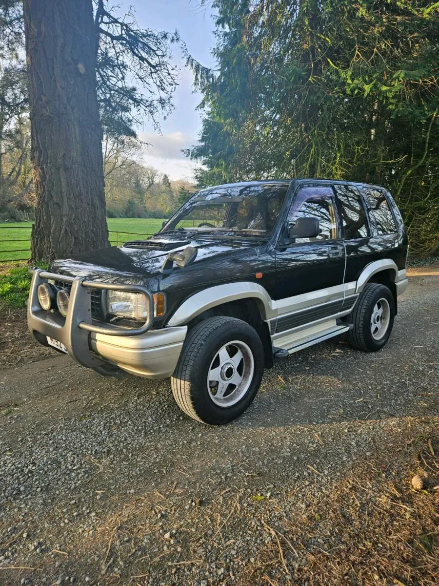 Isuzu  trooper 3.1 - Image 1