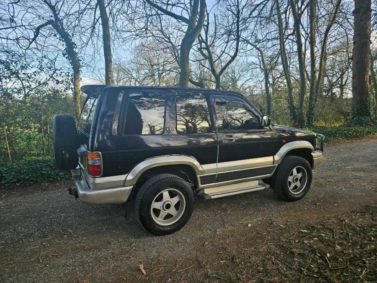 Isuzu  trooper 3.1 - Image 2