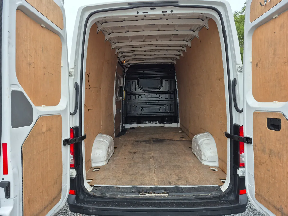 VW CRAFTER LWB IMMACULATE INCLUDES VAT - Image 4