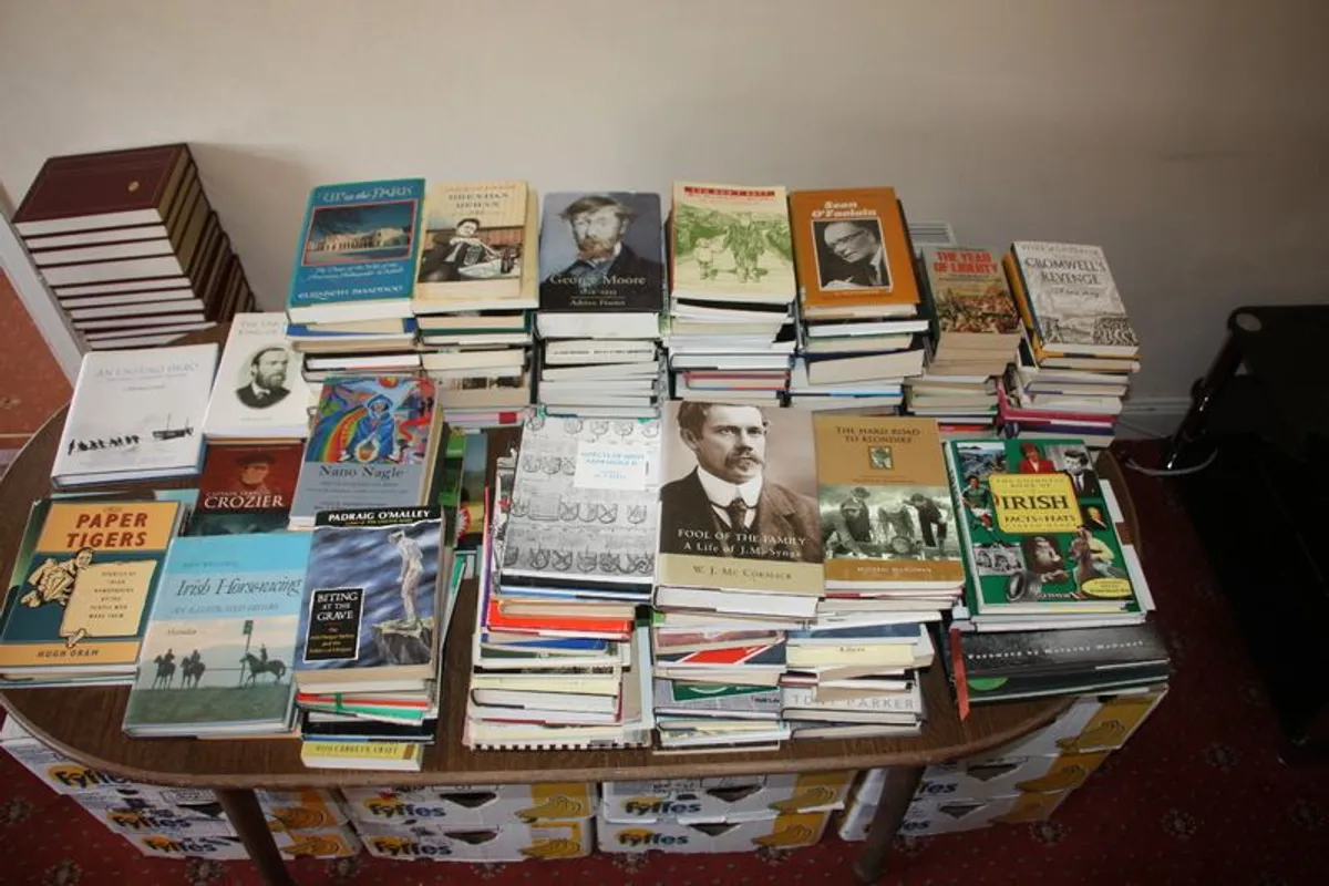 5,000 books for sale - Image 1