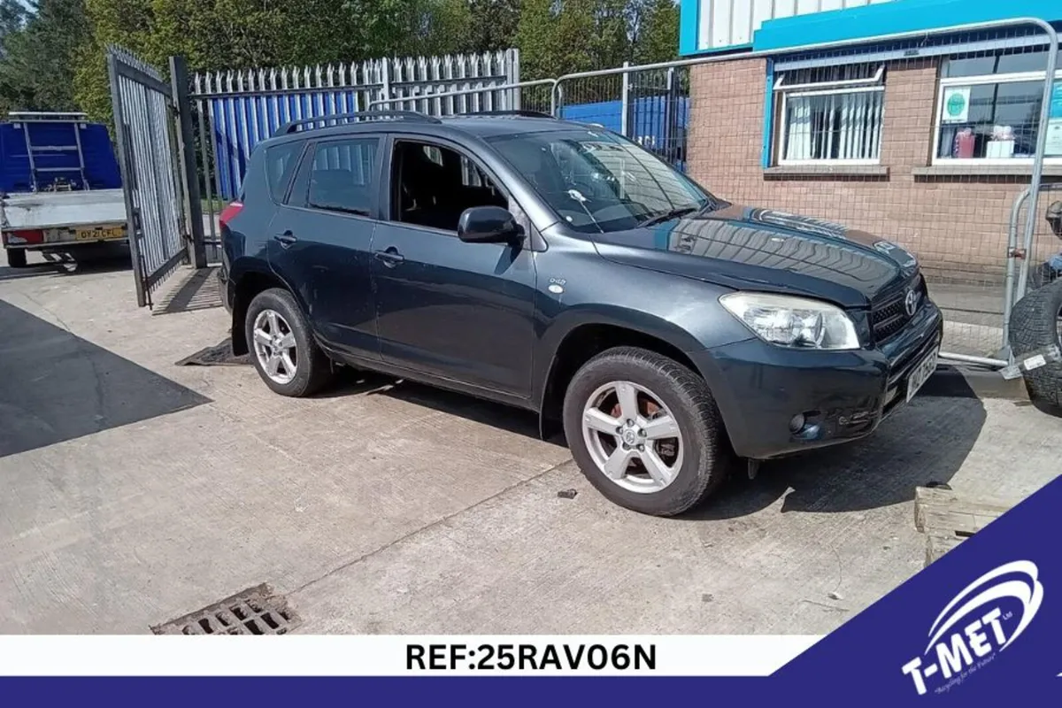 2006 TOYOTA RAV 4 BREAKING FOR PARTS - Image 1