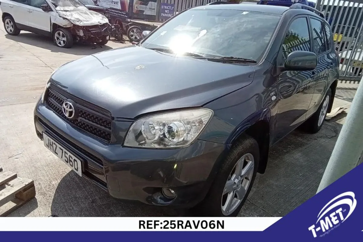 2006 TOYOTA RAV 4 BREAKING FOR PARTS - Image 2