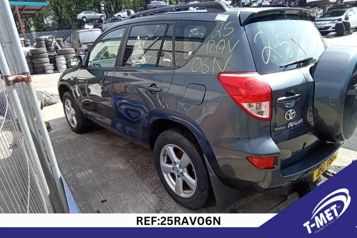 2006 TOYOTA RAV 4 BREAKING FOR PARTS - Image 4