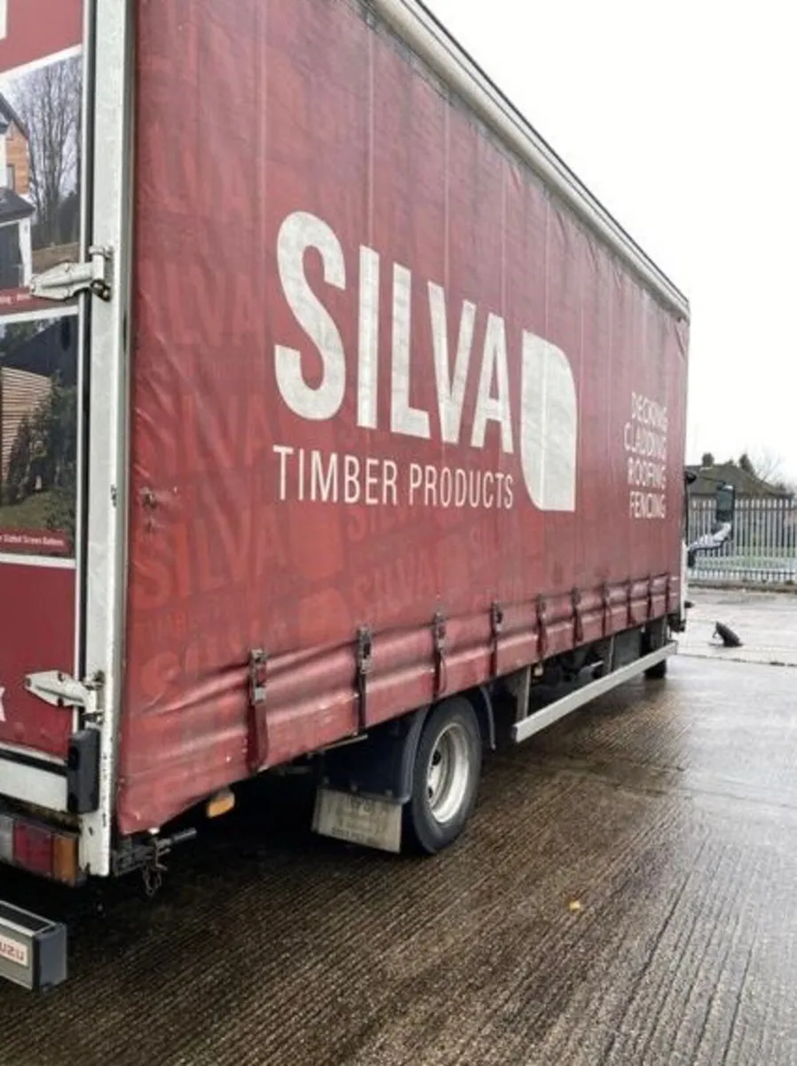 Isuzu Forward 2016 - Image 2