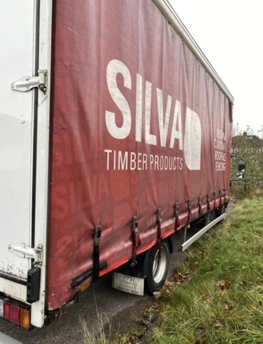 Isuzu Forward 2016 - Image 3