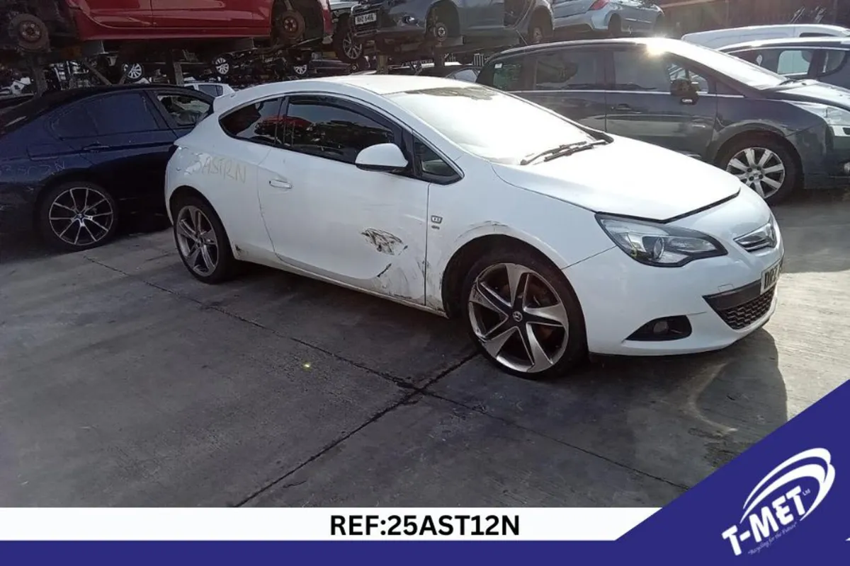 2012 VAUXHALL ASTRA BREAKING FOR PARTS - Image 2