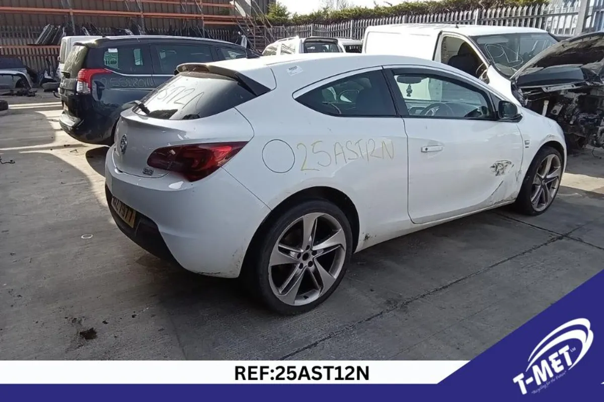2012 VAUXHALL ASTRA BREAKING FOR PARTS - Image 3