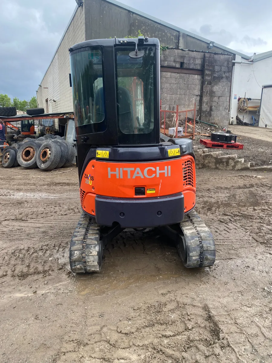 2013 Hitachi 29U - Image 2
