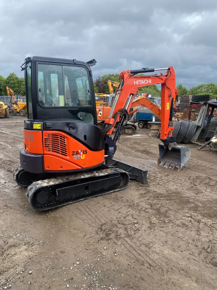 2013 Hitachi 29U - Image 3