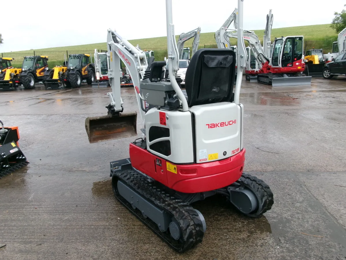 Takeuchi TB210   #14004316 - Image 3