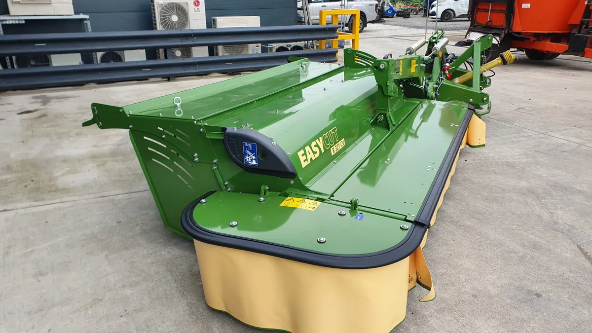 New Krone ECR321CV Rear Mounted Mower Conditioner - Image 4