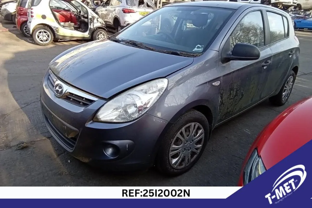 2011 HYUNDAI I20 BREAKING FOR PARTS - Image 2