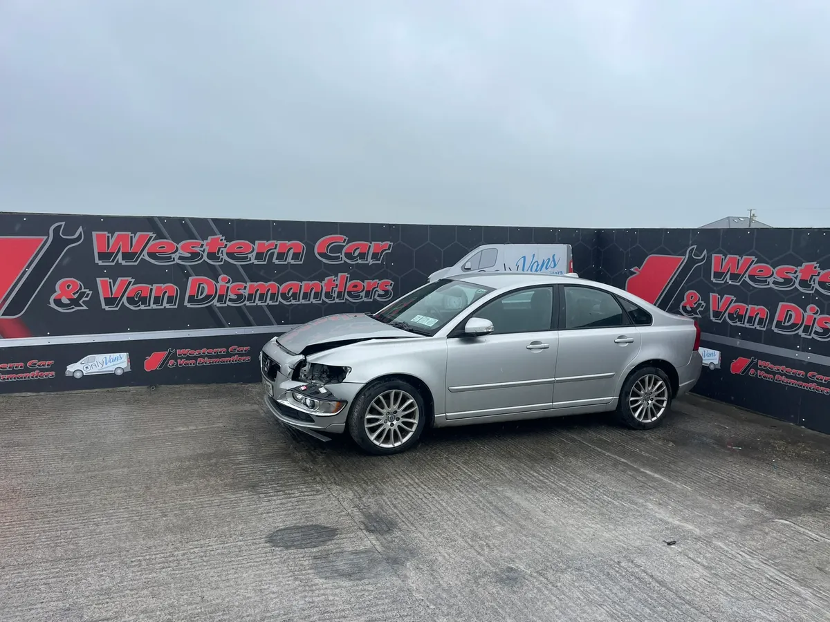 2011 Volvo s40 1.6 diesel for dismantling