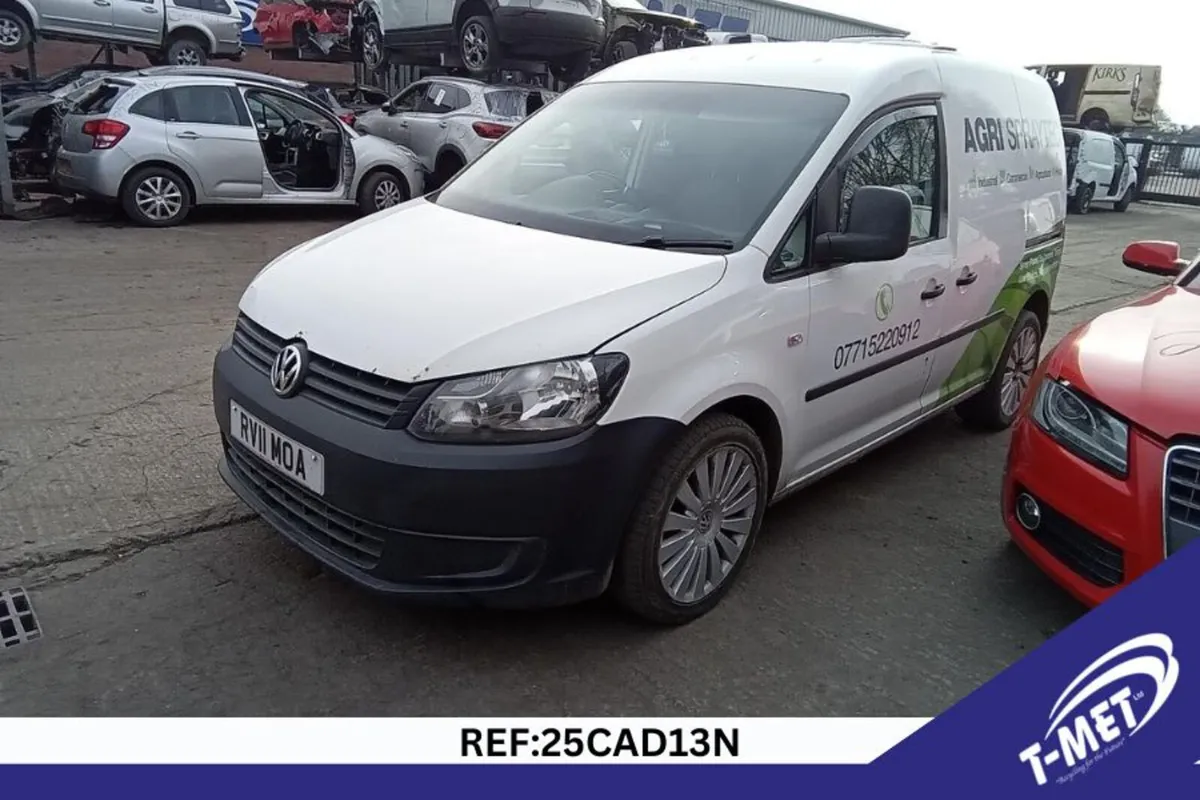 2011 VOLKSWAGEN CADDY BREAKING FOR PARTS - Image 2