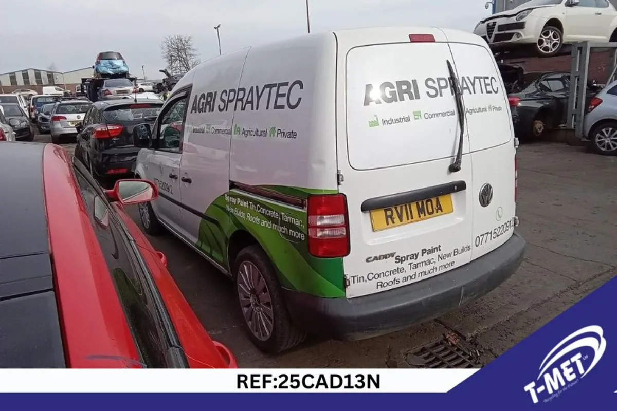 2011 VOLKSWAGEN CADDY BREAKING FOR PARTS - Image 4
