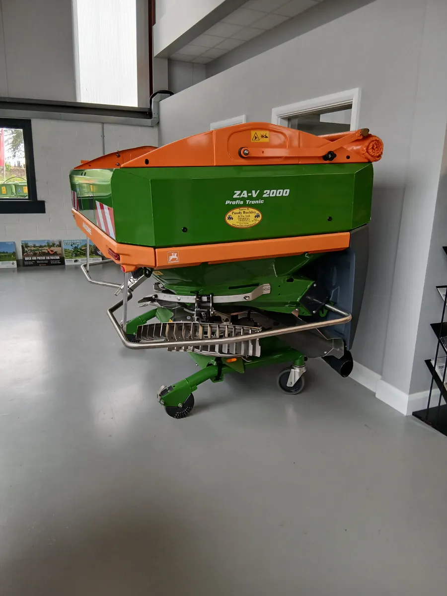 Amazone fertiliser spreaders - Image 4