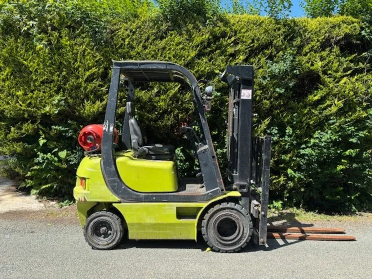 Gas Forklifts - Image 1
