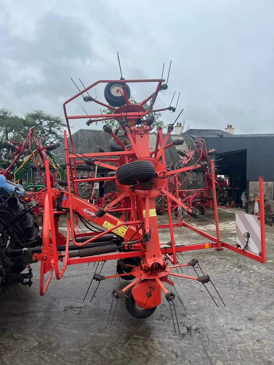 Kuhn 7802 Tedder - Image 1