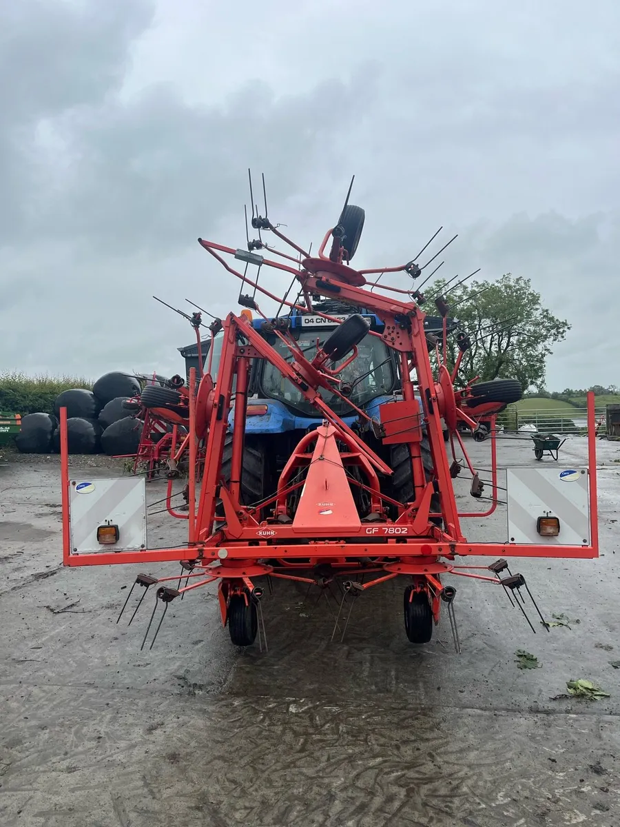 Kuhn 7802 Tedder - Image 2