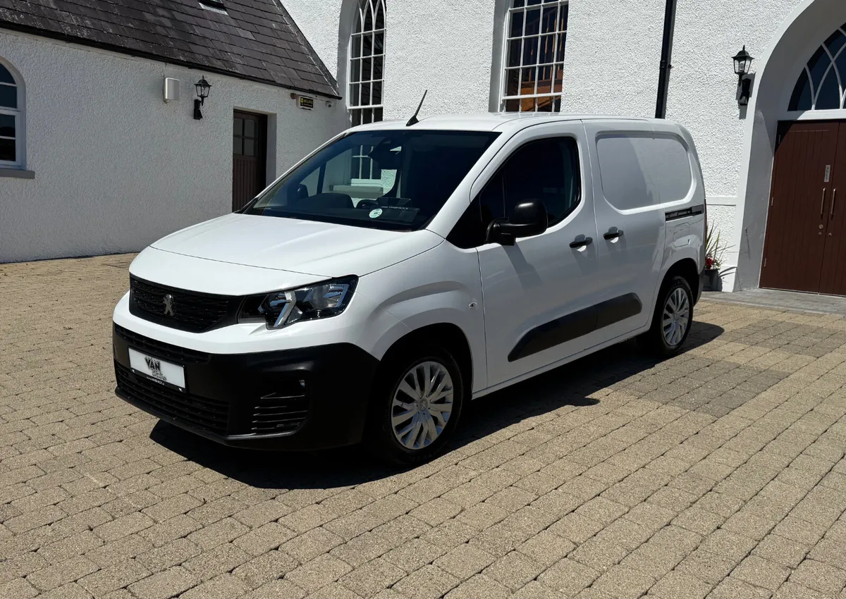 2021 Peugeot Partner Professional Plus 1.5 100bhp - Image 3