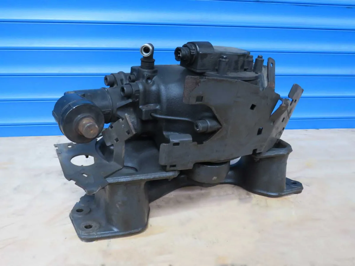 Genuine Volvo Steering Box USED - Image 2