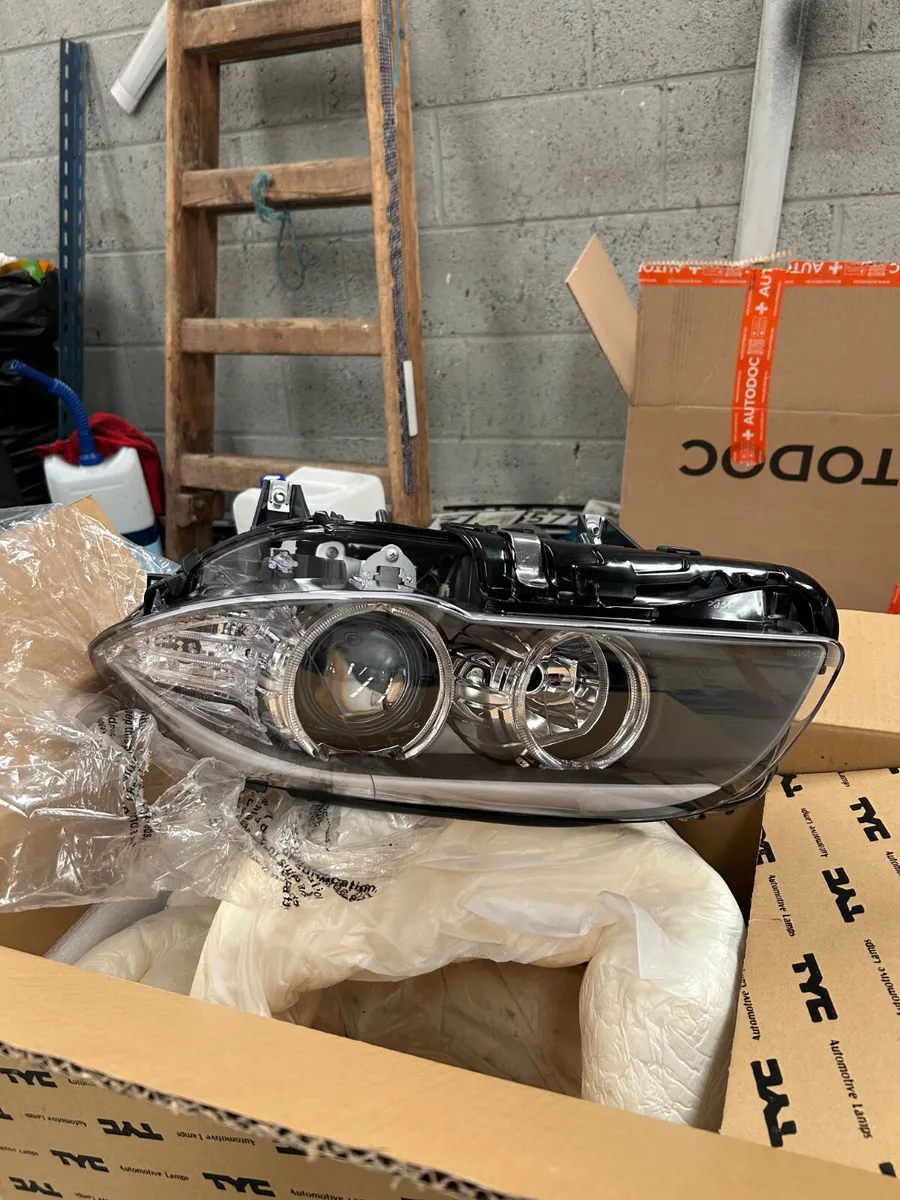 Headlight for a 2014 BMW 518/520 - Image 3