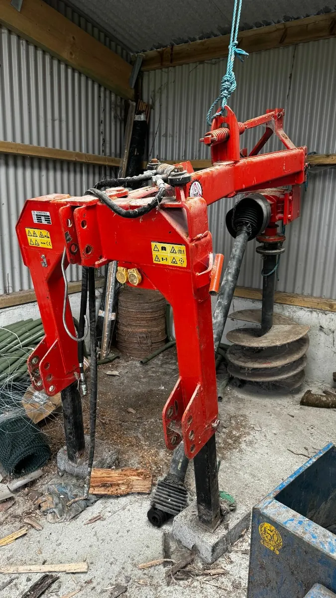 Earth Drill. PTO , Farming , Tree Planting, Posts - Image 1